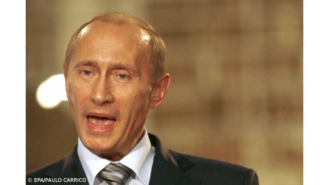 Putin e Merkel com "sérias divergências"