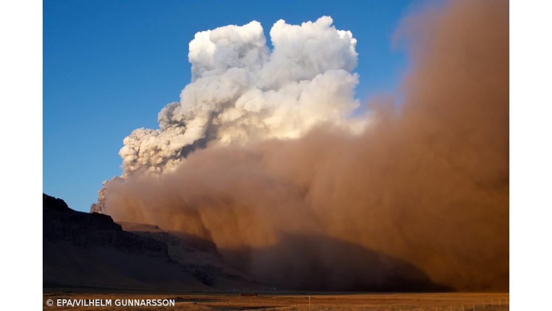  Três crateras em erupção na Islândia