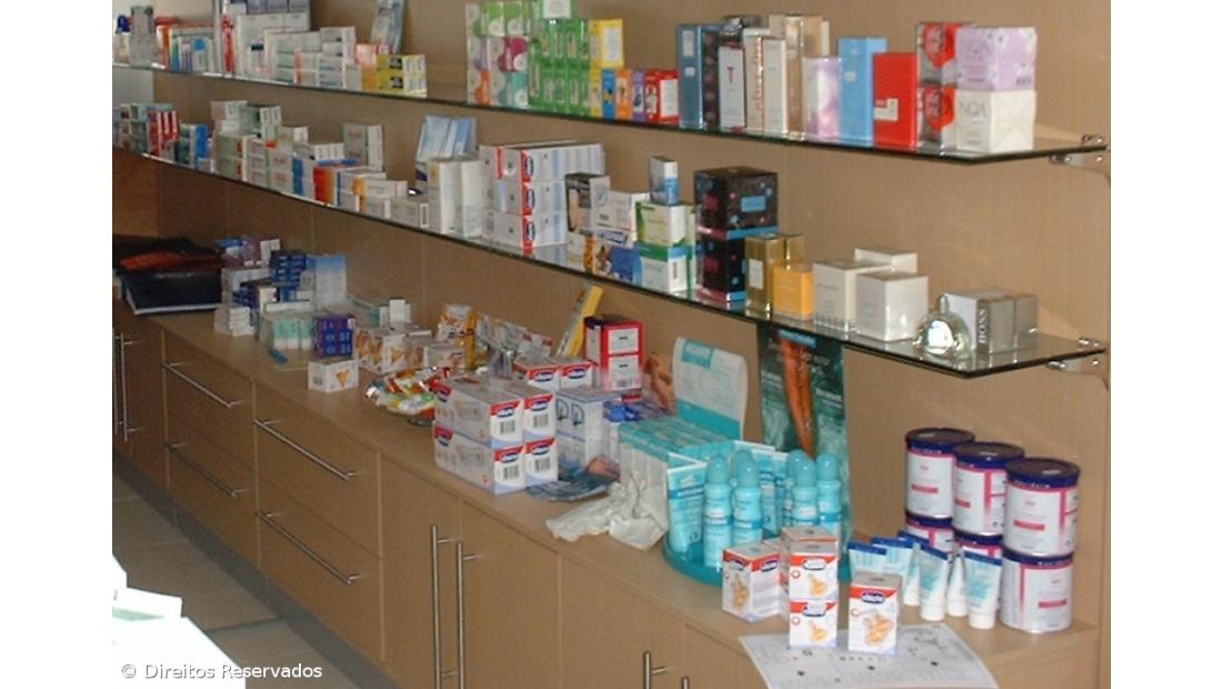 Dois milhões de vacinas contra a gripe disponíveis hoje nas farmácias