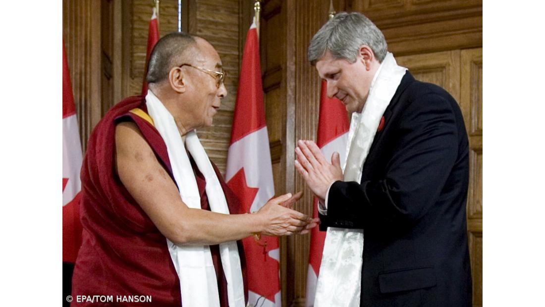 Dalai Lama discorda da intervenção militar no Afeganistão