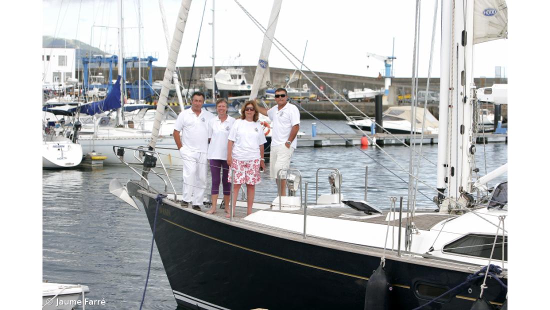 Celebração no final da regata que uniu arquipélagos nacionais