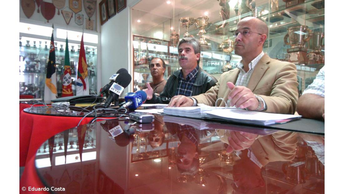 Santa Clara quer que Liga repense a arbitragem