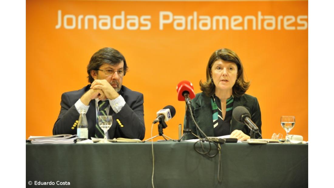 Berta Cabral diz que "nada de novo se pode esperar" do governo