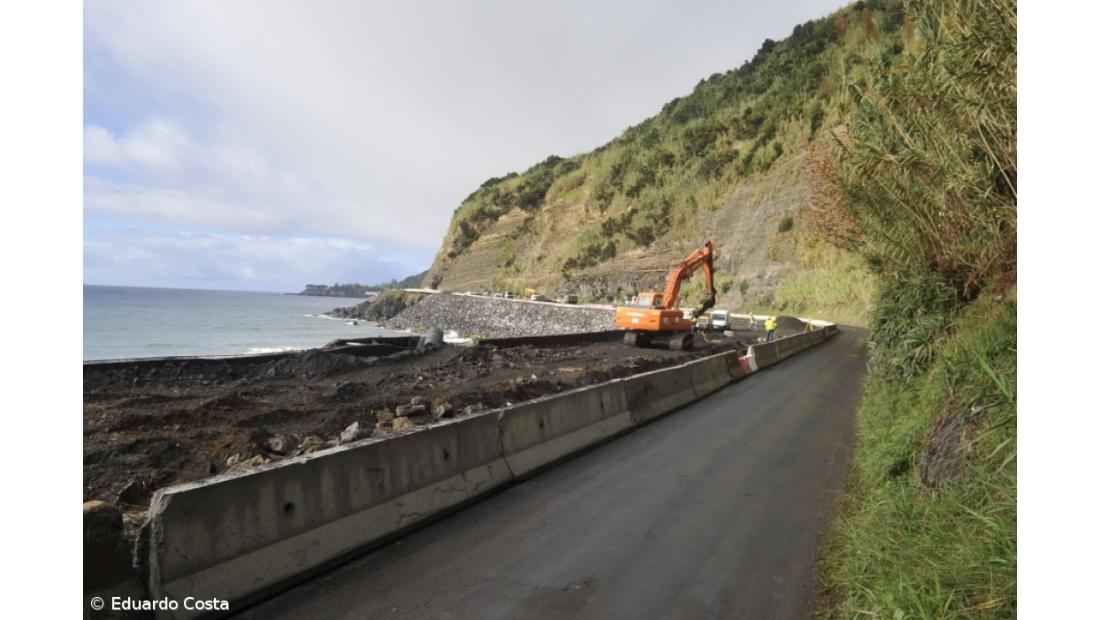 Trânsito condicionado na zona de Água d'Alto