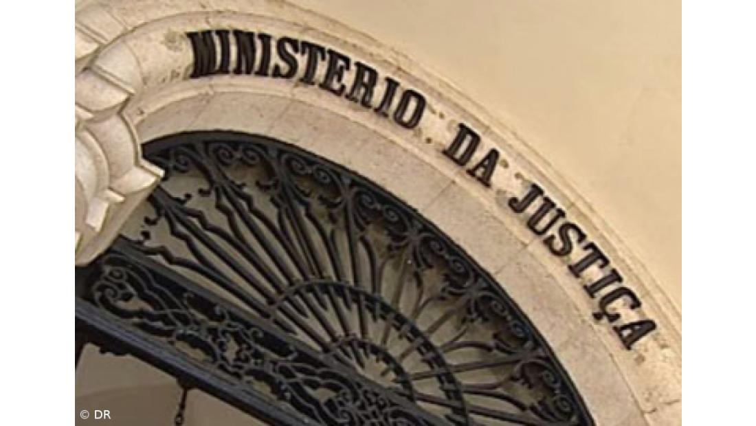 Funcionários judiciais iniciaram esta segunda-feira greve parcial