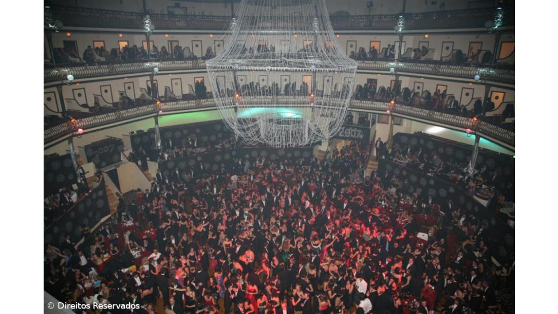 Coliseu com lotação esgotada para o Reveillon 