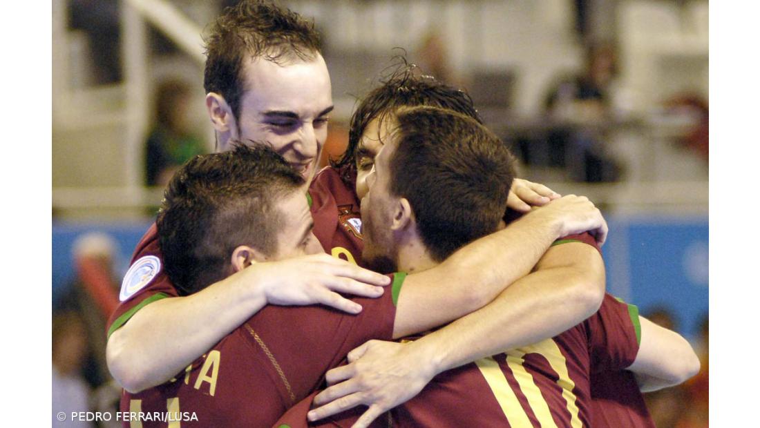 Portugal estreia-se no Mundial a vencer o Paraguai