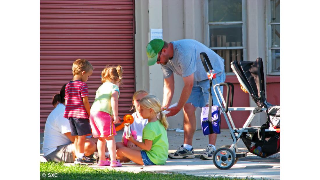 Psicólogo pede "paciência" aos pais para ajudar crianças fechadas em casa