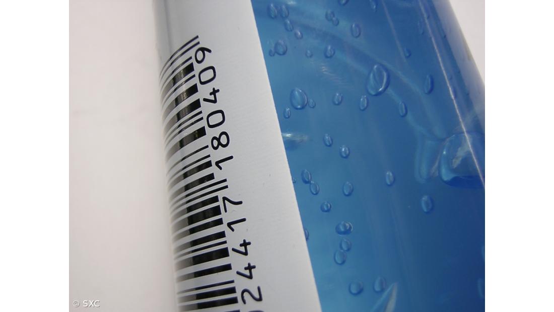 Mulher detida por trocar códigos de barras