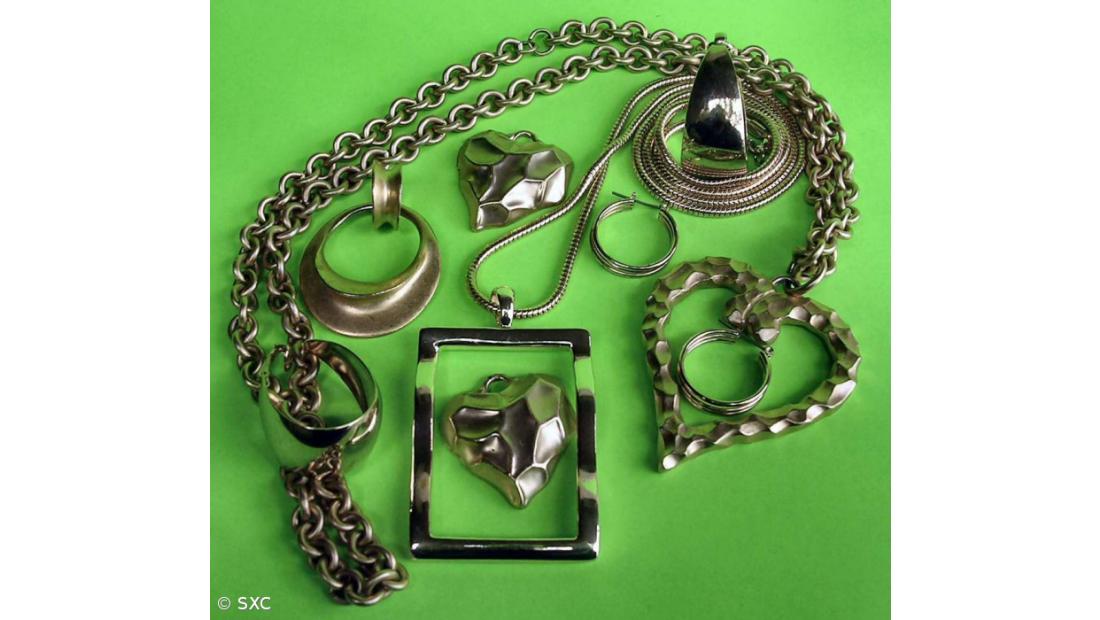 Grupo assalta fábrica de joias e foge com reféns no Rio Grande do Sul