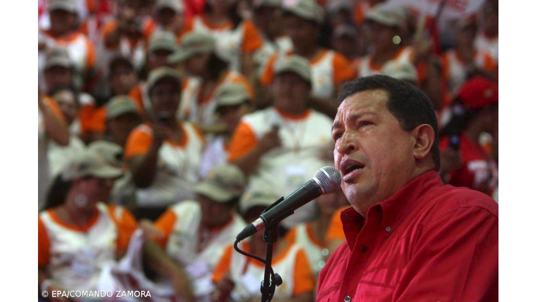 Hugo Chávez chega hoje a Portugal para levar navio Atlântida