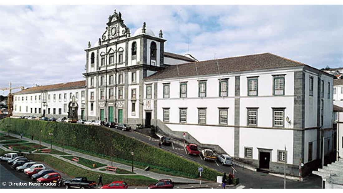 Museu da Horta "ensina" arte do papel recortado