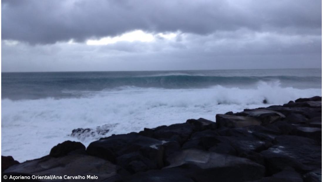 Aviso amarelo para todas as ilhas dos Açores