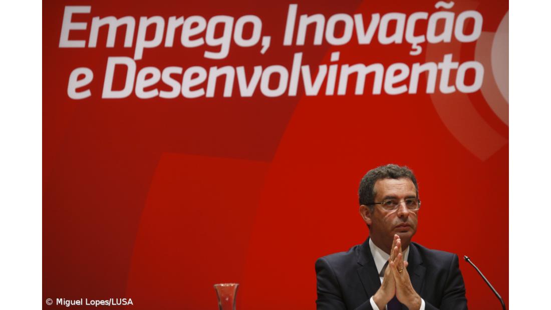 Líder do PS quer novo papel da CGD junto das empresas e pede seguros de crédito 