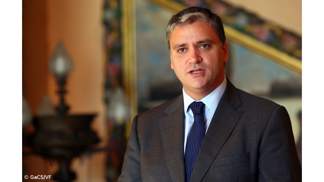 Açores reforçam apoios a funcionários e pensionistas para mitigar aumento de impostos em 2014