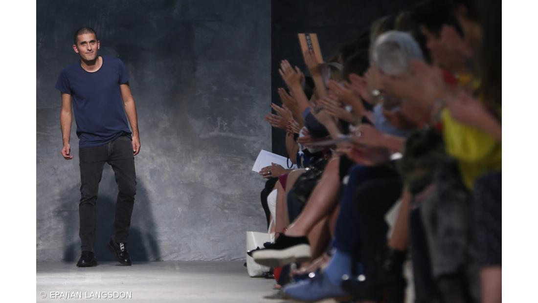 Felipe Oliveira Baptista faz desfilar culturas e continentes em Paris