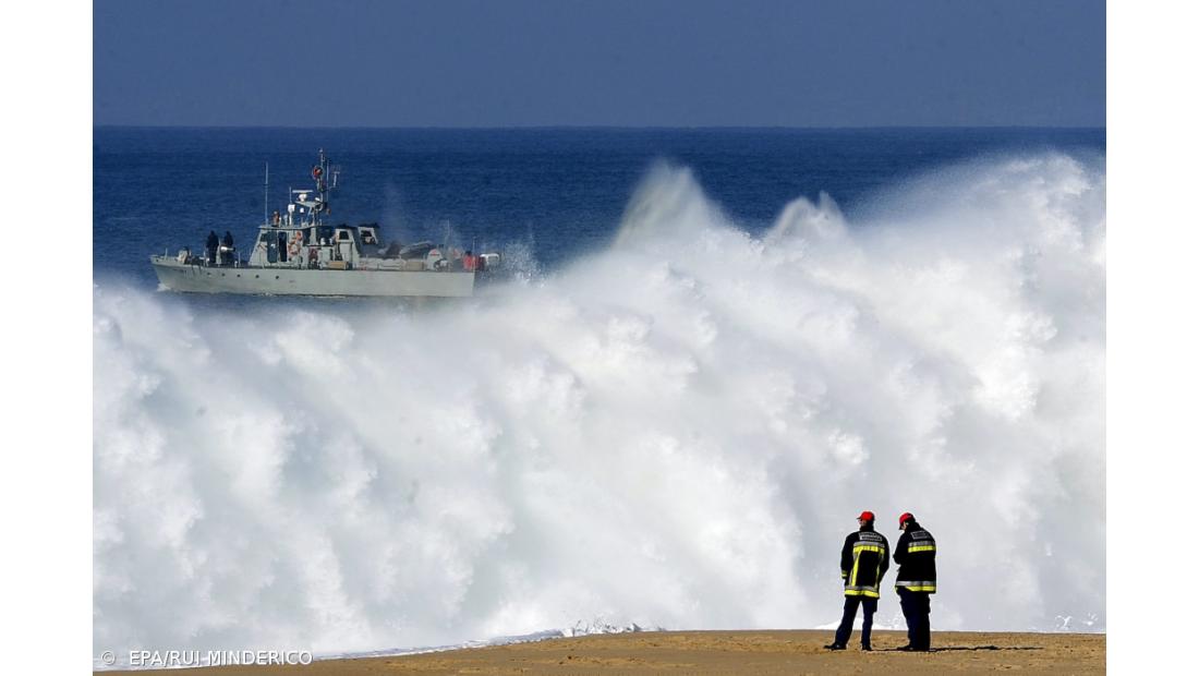 Cinco jovens desaparecidos no Meco, um morto e outro resgatado com vida