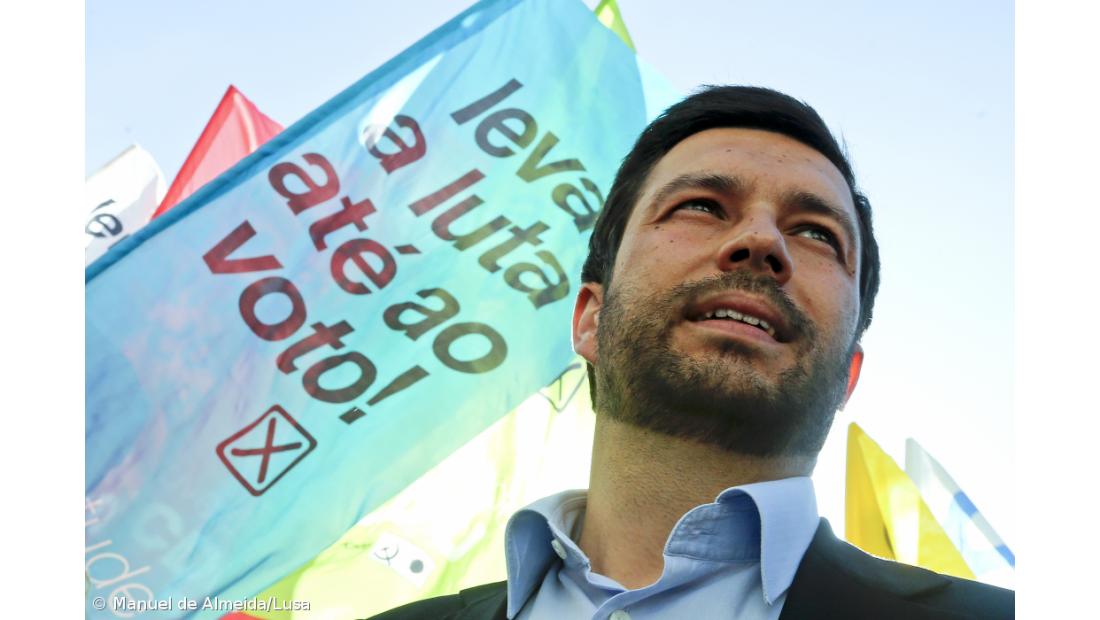 João Ferreira quer Estado a financiar mais despesas dos bombeiros 