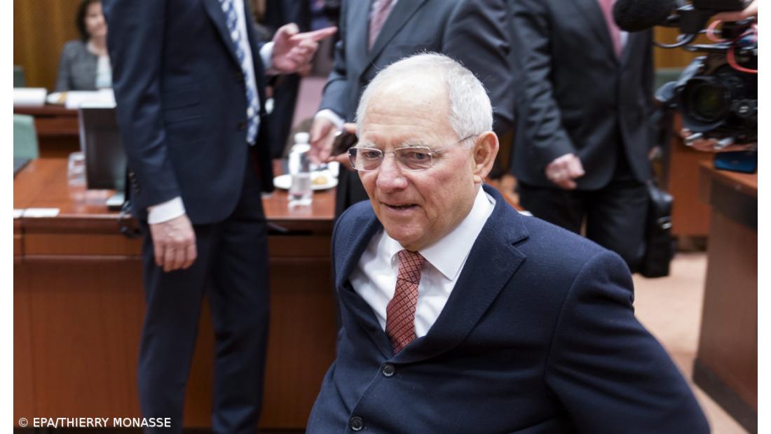 Schäuble admite demitiir-se por divergência de posições sobre situação grega face a Merkel