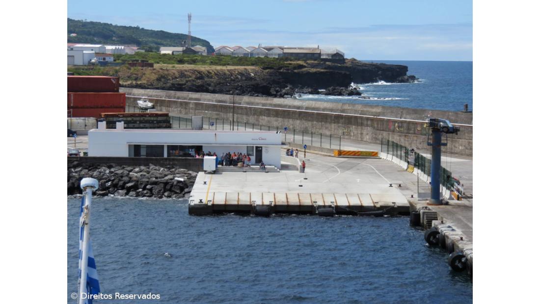 Responsabilidade do Governo dos Açores é evitar novo acidente nos portos 