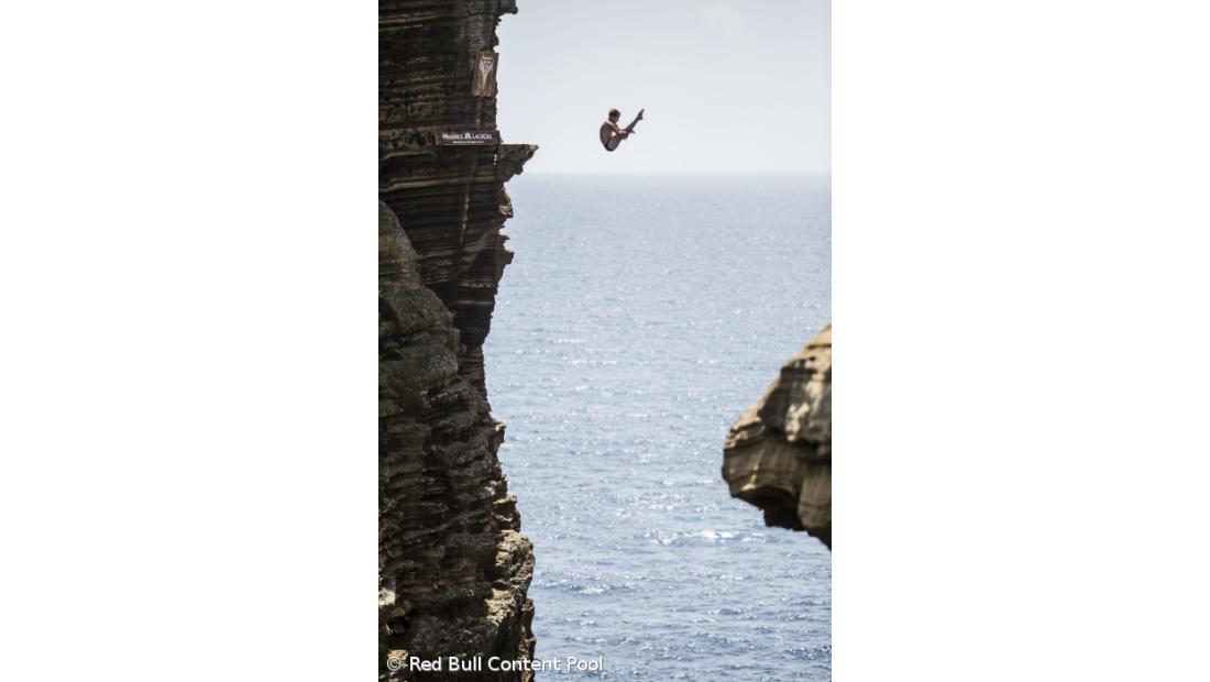 Saltadores do Red Bull Cliff Diving regressam a São Miguel