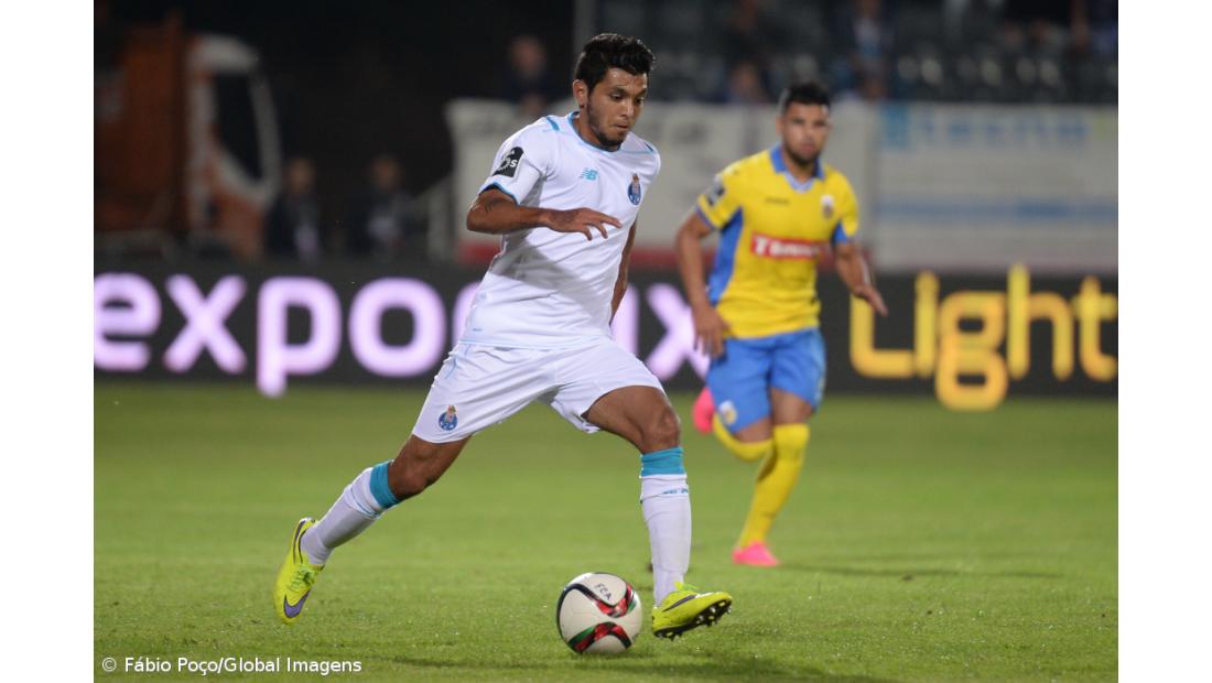 FC Porto isola-se provisoriamente na liderança da I Liga ao vencer em Arouca (vídeos)