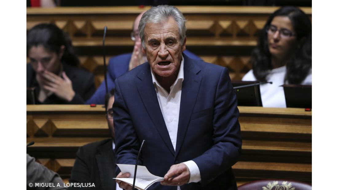Jerónimo de Sousa diz que política do Governo está enredada em “contradições” 