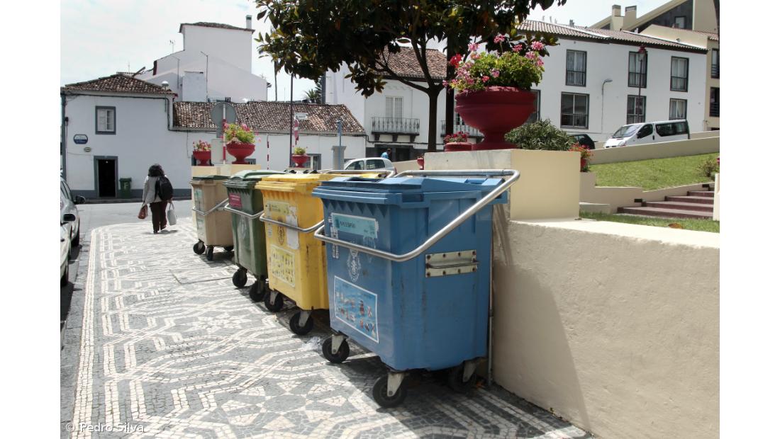 Recolha seletiva porta a porta consegue mais lixo para reciclar que ecopontos