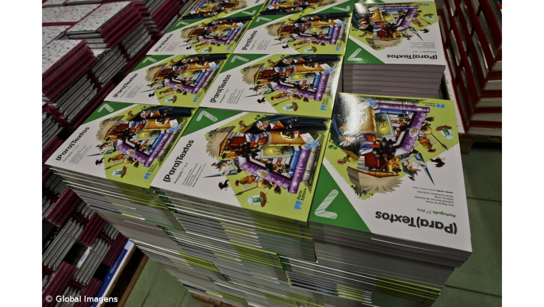 Governo dos Açores distinguido pelas "boas práticas" na reutilização de livros escolares