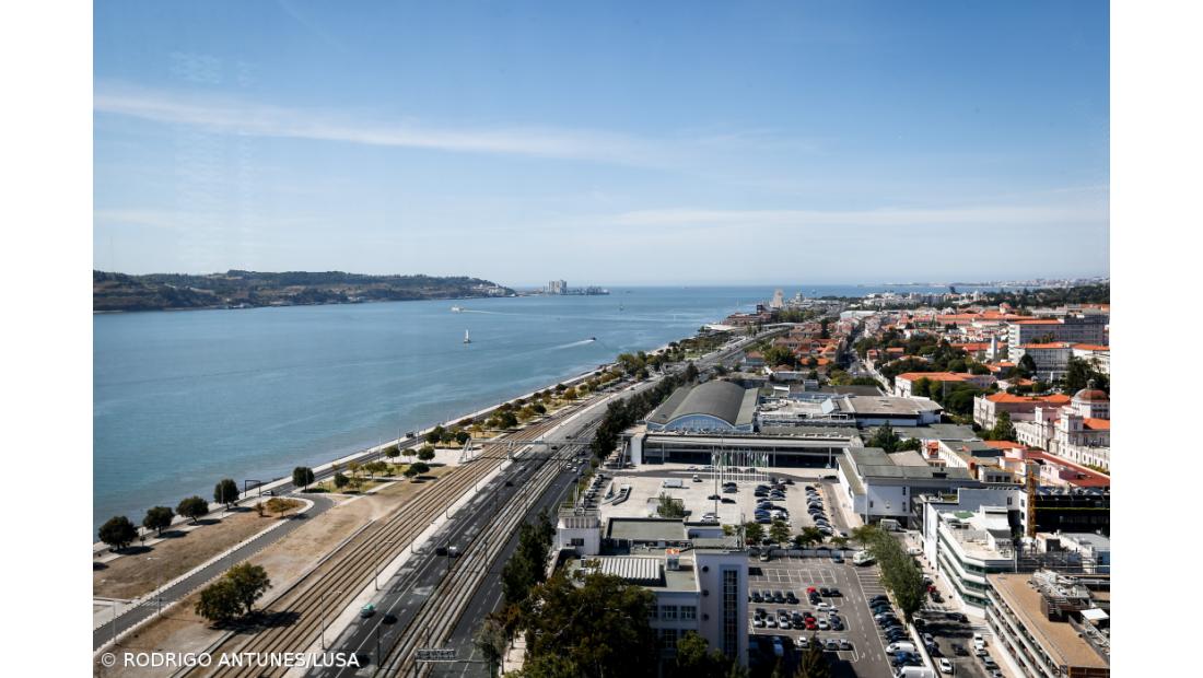 Standard and Poor's sobe 'rating' de Portugal para 'BBB+'