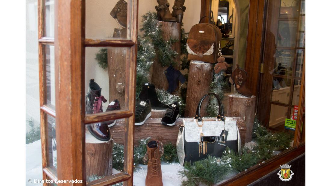 Sapataria Moderna vence concurso de montras da Praia da Vitória 