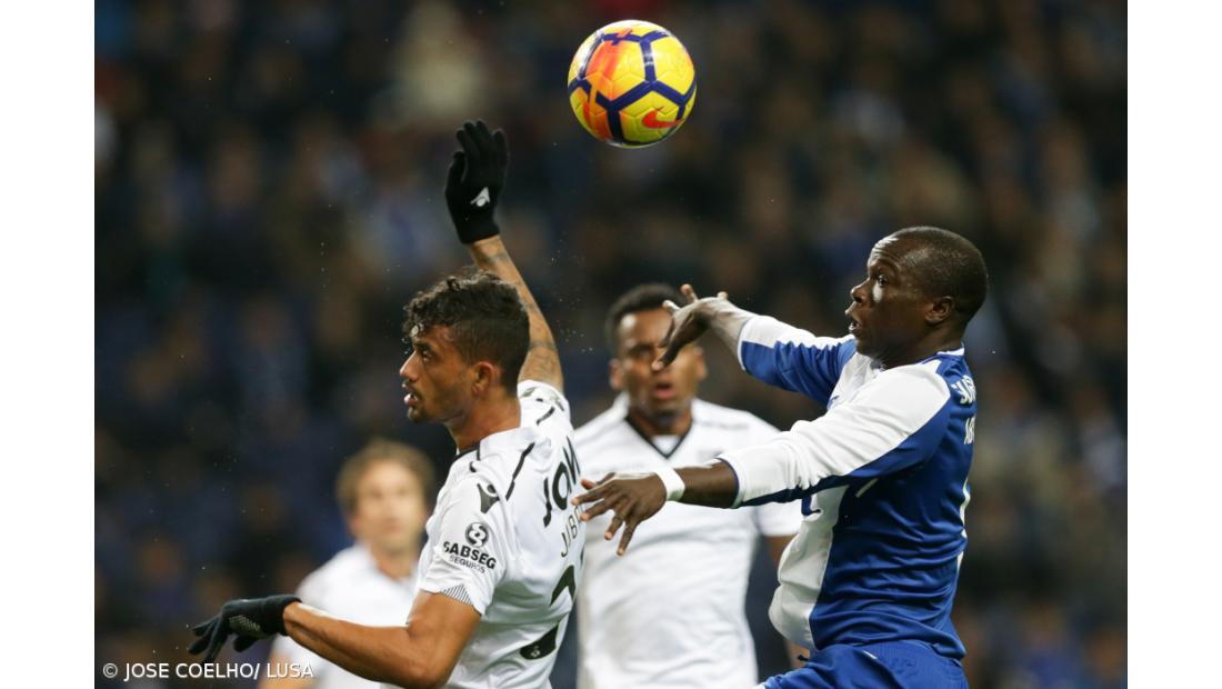 FC Porto goleia Vitória de Guimarães e apura-se para os 'quartos' da Taça