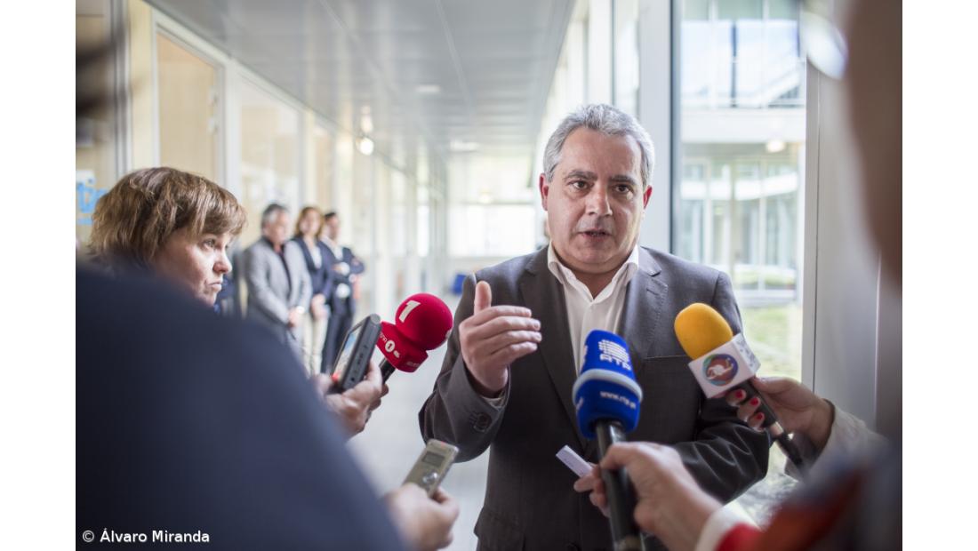 Governo dos Açores diz que 94% dos trabalhadores da administração estão nos quadros