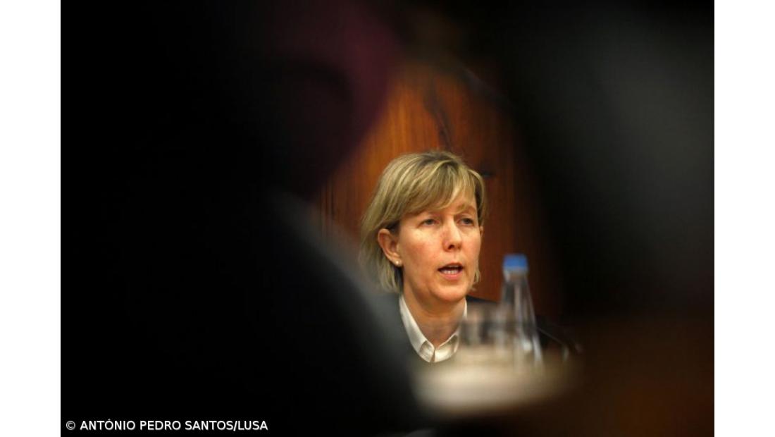 Maria Luís Albuquerque preferia “verdadeira clarificação” com diretas e lamenta “ataques pessoais”