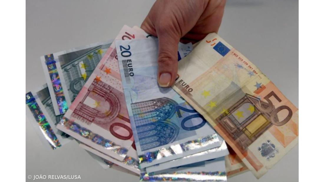 Trabalhadores informais que desistam do apoio têm de devolver valores recebidos