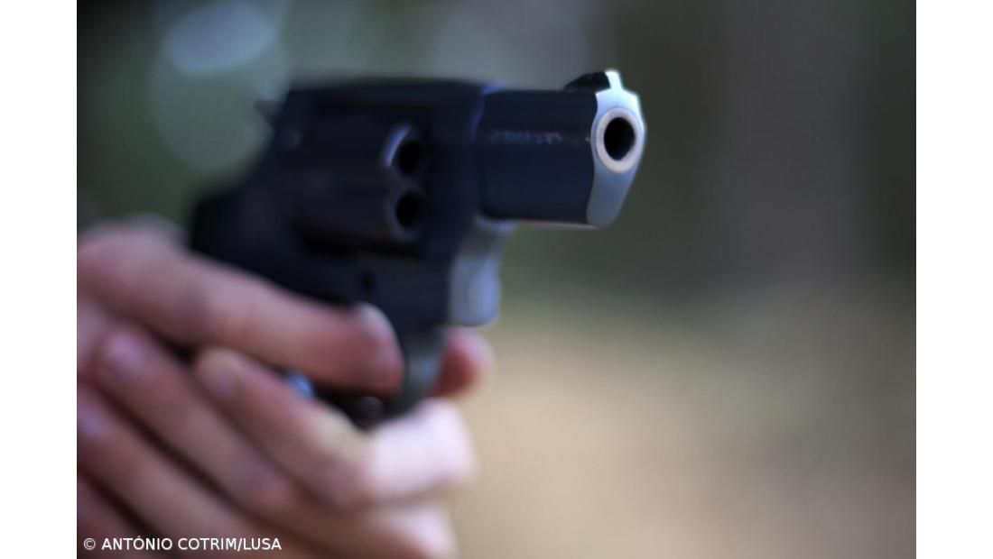 Dois mortos e quatro feridos em tiroteio em armazém da Walmart nos Estados Unidos