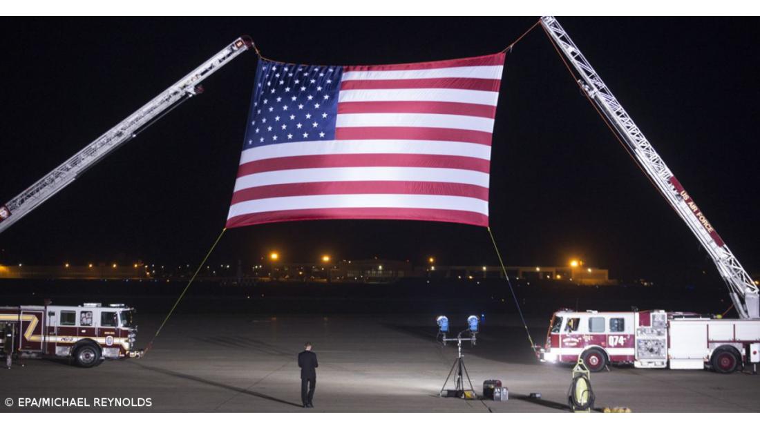 Caos nos aeroportos dos EUA devido a controlo de passageiros europeus