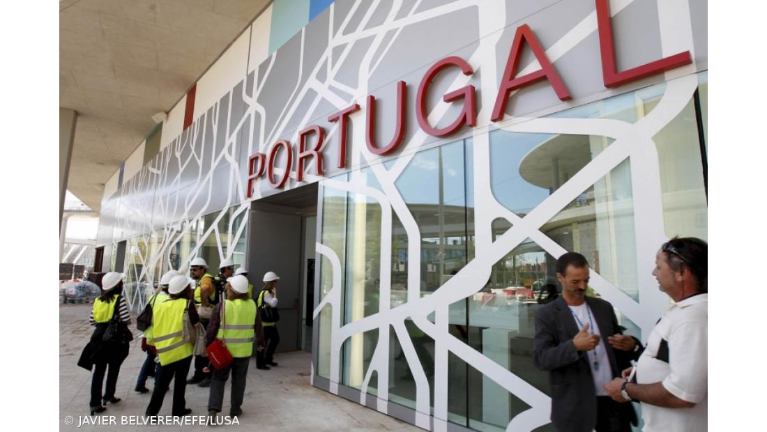 Rei de Espanha encerra Exposição Internacional