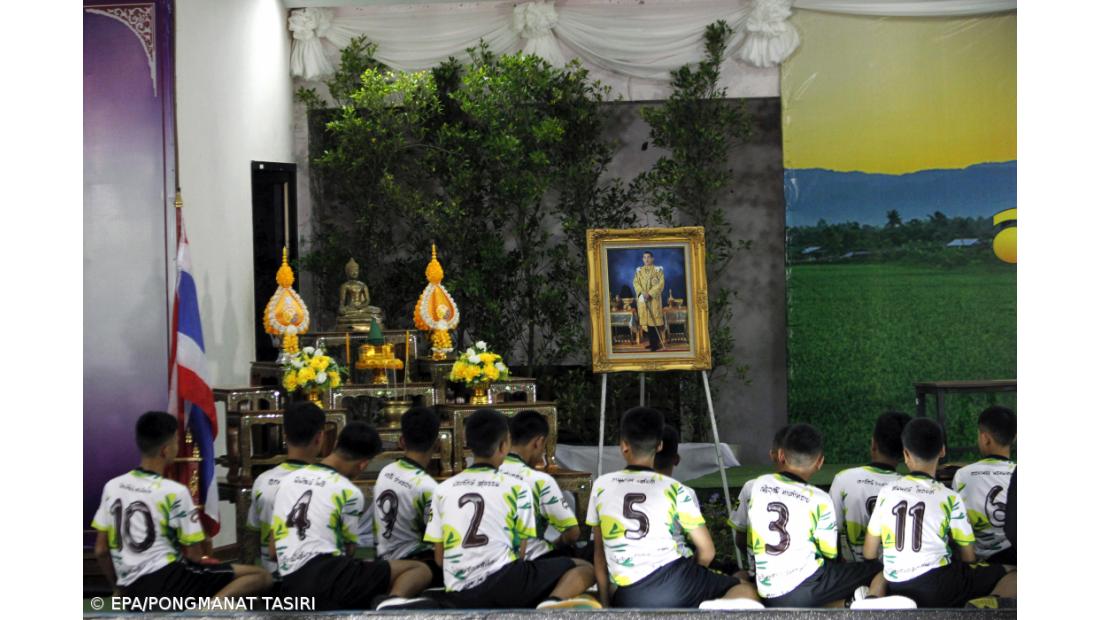 Rapazes descrevem salvamento na gruta como um “milagre”