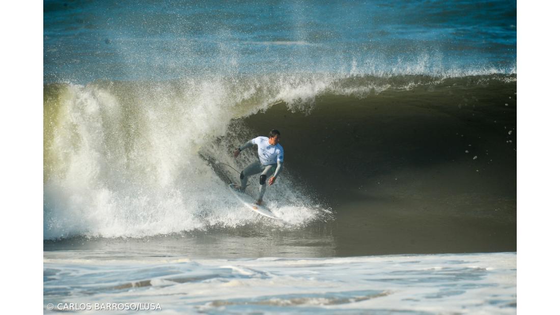 Vasco Ribeiro e Miguel Blanco queixam-se das condições adversas do mar de Peniche