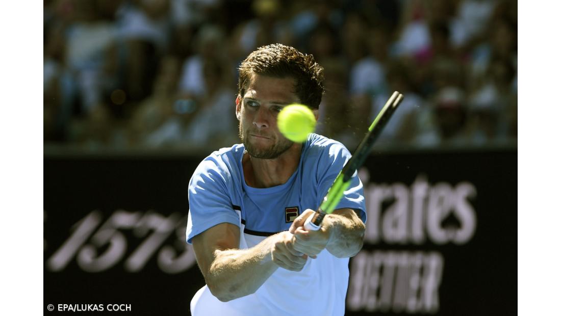 Tenista Pedro Sousa eliminado na estreia no ‘challenger’ de Zagreb