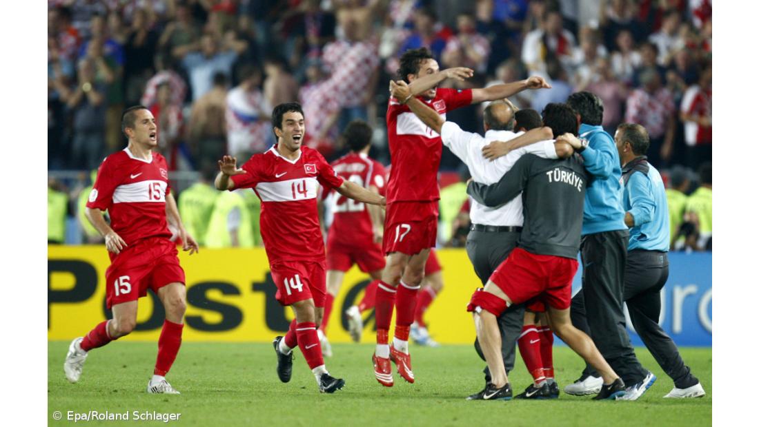 Turquia vence a campeã mundial França em dia sem mais surpresas