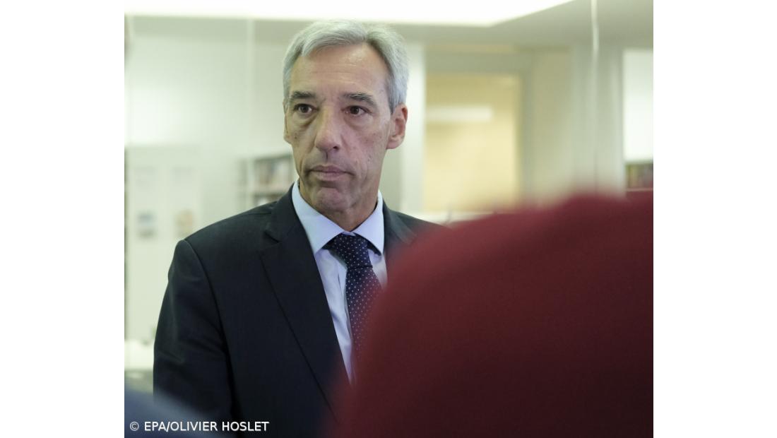 Ministro da Defesa diz que se mantém a “equidade nacional” com vacinação nos Açores