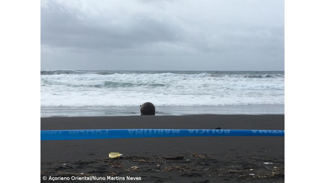 Polícia Marítima isola praia devido a objeto não identificado – Imagem 4