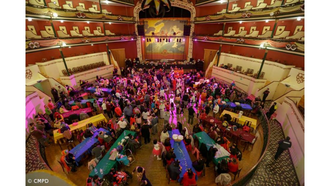 Coliseu Micaelense acolheu XIV Baile de Carnaval da APACDAA