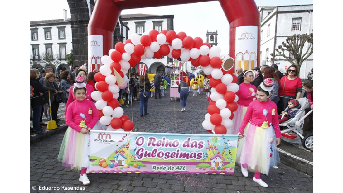 Corso de Carnaval atrai milhares a Ponta Delgada  – Imagem 4