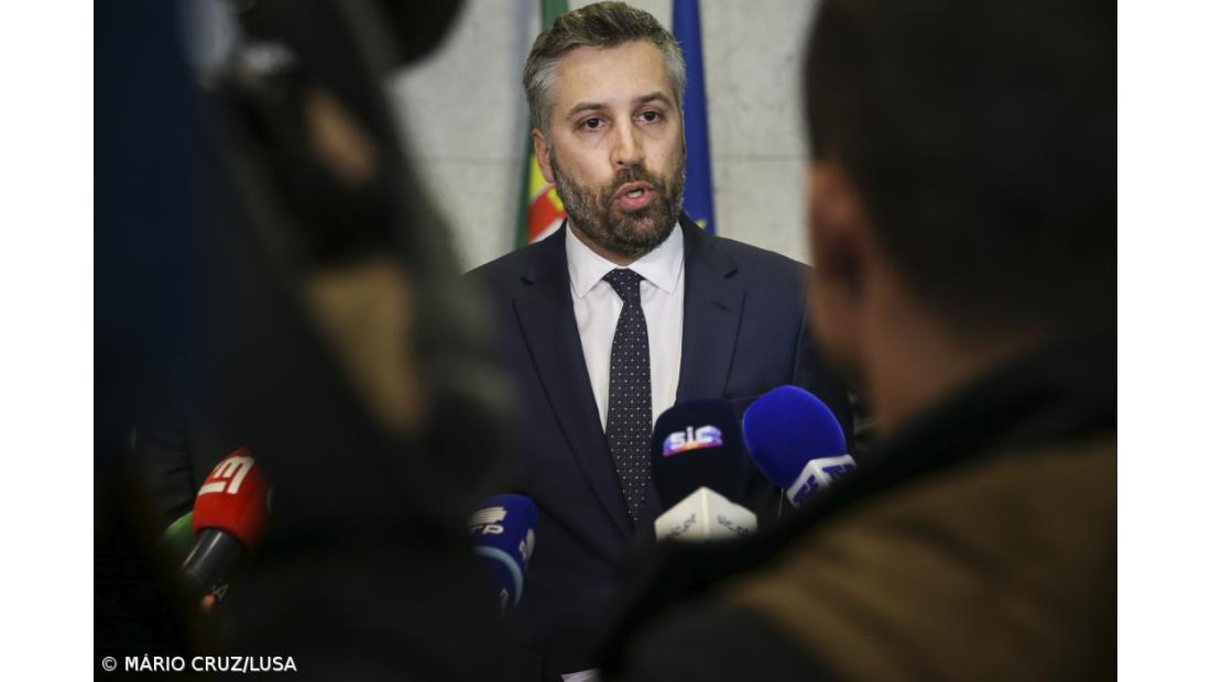 Pedro Nuno Santos diz que o PSD “continua à espera do diabo”