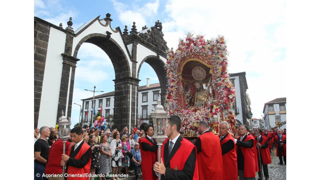 Festas do Senhor Santo Cristo dos Milagres e Lagoa das Sete Cidades vencem prémio 'Cinco Estrelas Regiões'