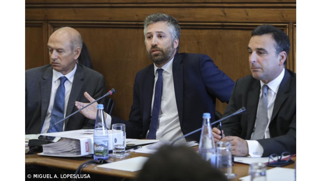 Não há neste momento negociações com potenciais compradores da TAP 