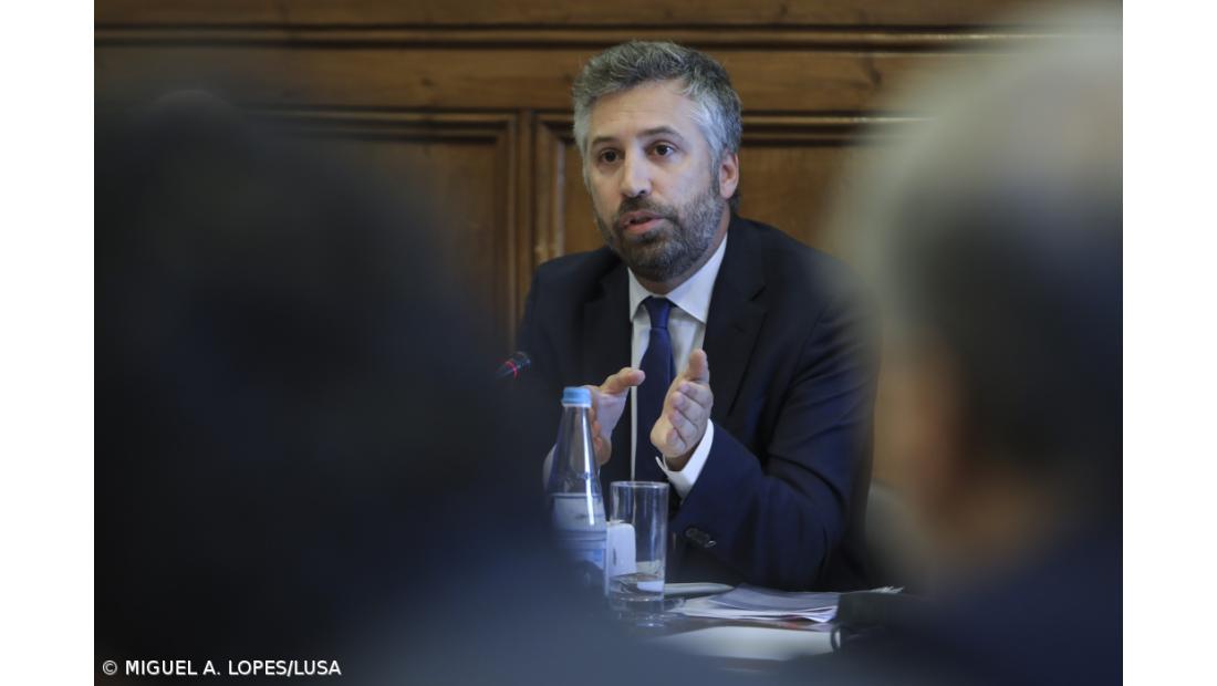 Ministério garante que Pedro Nuno Santos não está em situação de incompatibilidade